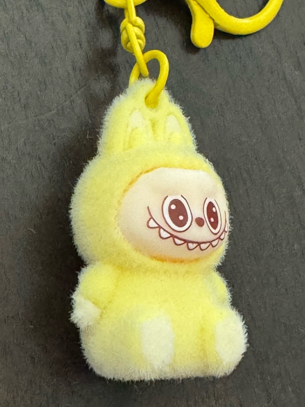 Yellow Labubu Keychain (4cm) - Picture 3 of 6